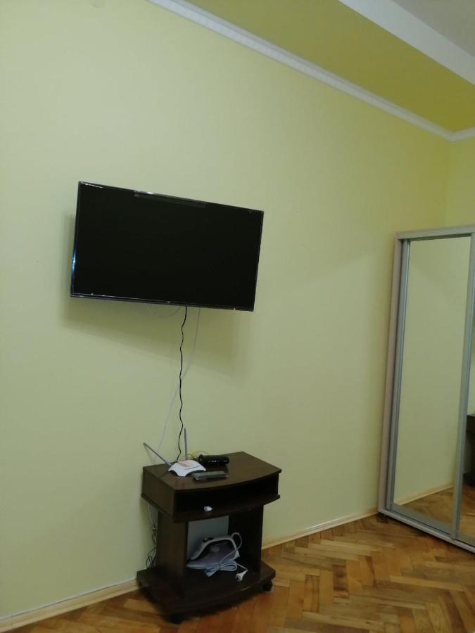 Apartment Ak. Kuchera Street Lviv Eksteriør bilde